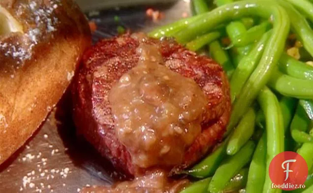 File Mignon cu Demi-glace de piper Cabernet