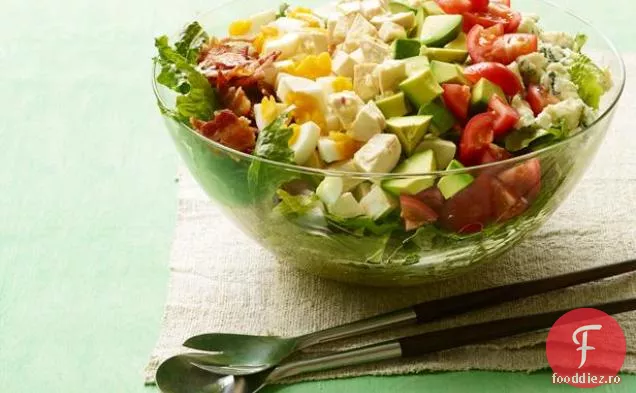 Salată Clasică Cobb