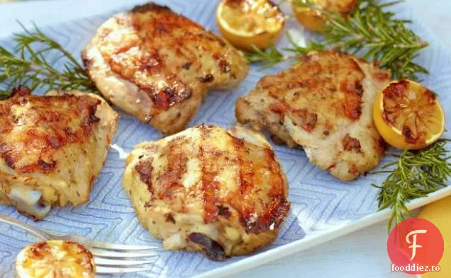 Coapse de pui la grătar marinate cu lămâie și ierburi