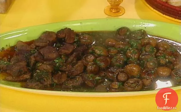 3 Tapas Gustoase: Carne De Vită Sherry-Usturoi, Ciuperci Sherry-Usturoi, Chorizo La Grătar