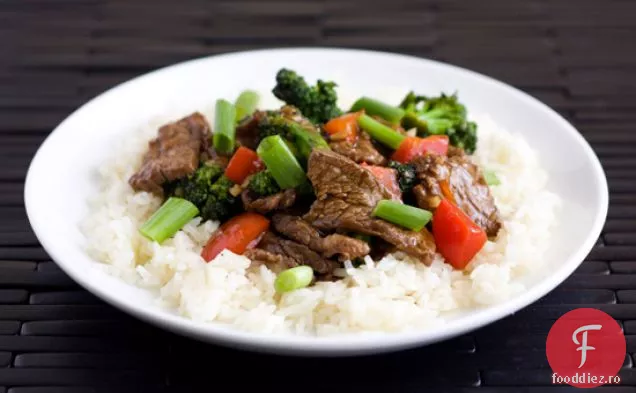Carne de vită prăjită și Broccoli
