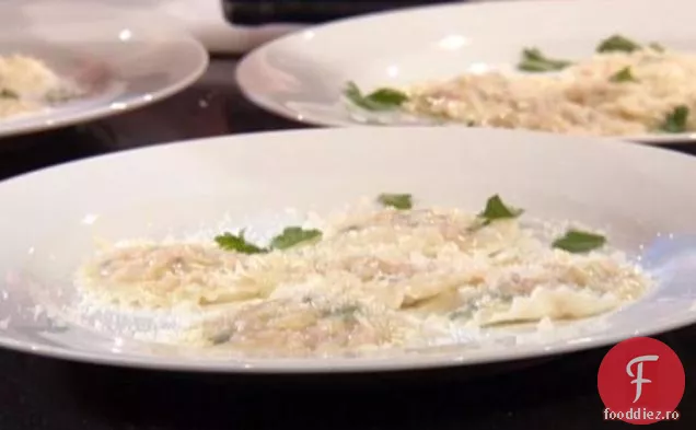 Ravioli cu șuncă și brânză de la Mama Mirabella