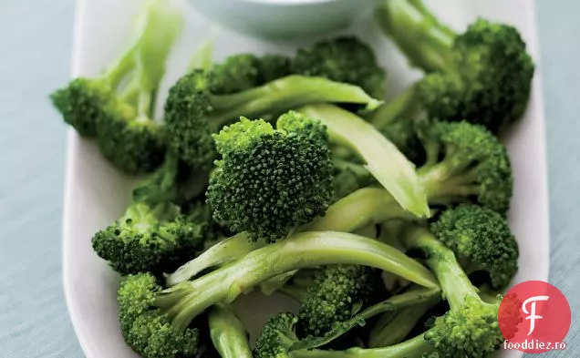 Broccoli cu brânză Cheddar 