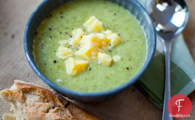 Supă De Broccoli Și Brânză Cheddar