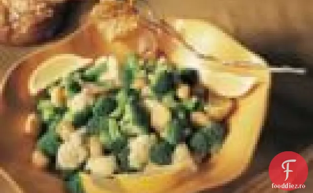 Conopidă Și Broccoli Cu Căței De Usturoi Prăjiți