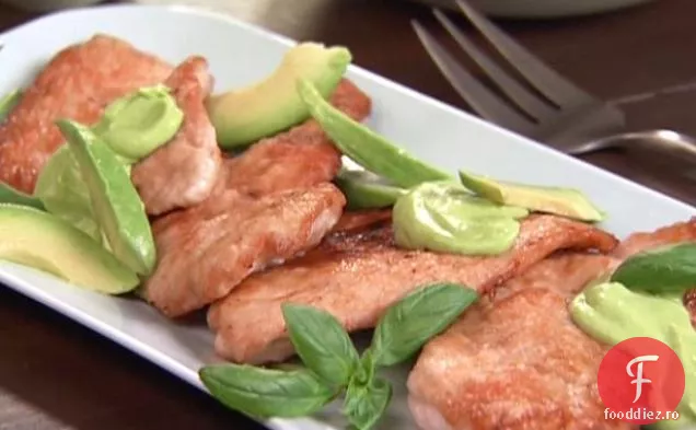 Cotlete de curcan sotate cu sos de Avocado