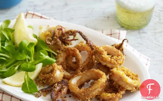Calamari Tortilla-Chip-Crusted Cu Sos De Chili-Iaurt