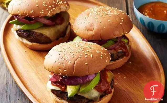 Cheeseburgeri La Grătar