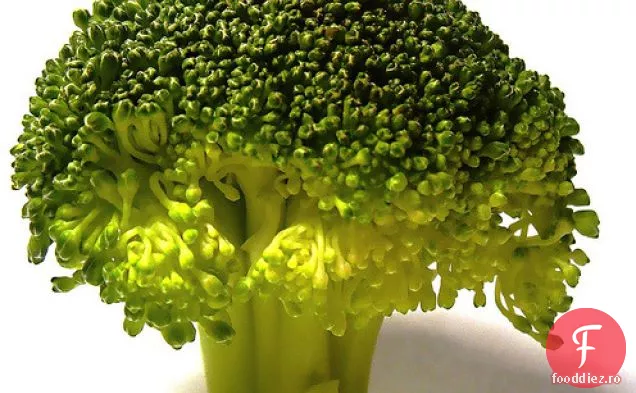 Gatiti cartea: Broccoli si Pesto Tagliatelle
