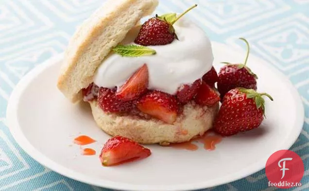 Shortcakes Individuale Cu Căpșuni