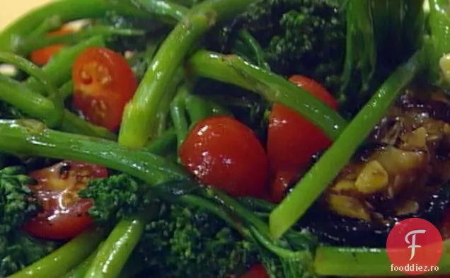 Broccolini cu dovlecei la grătar și dovlecei de vară
