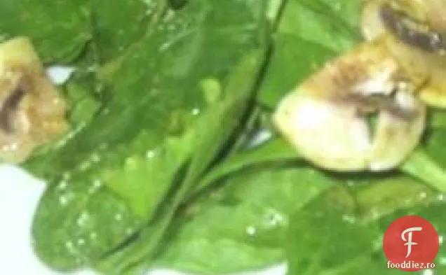 Salată de spanac cu vinetă Curry