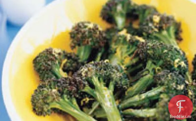 Broccoli prăjit cu Pesto de Brazilia-nuci