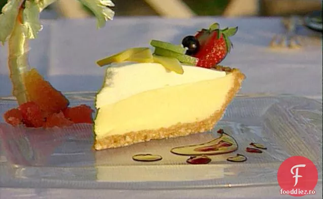Caju Crusted cheie Lime Pie cu o frisca coulis de fructe