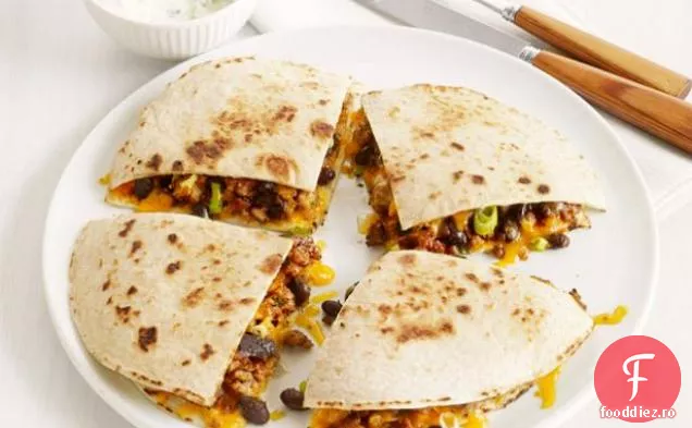 Quesadillas de carne cu cremă de Cilantro