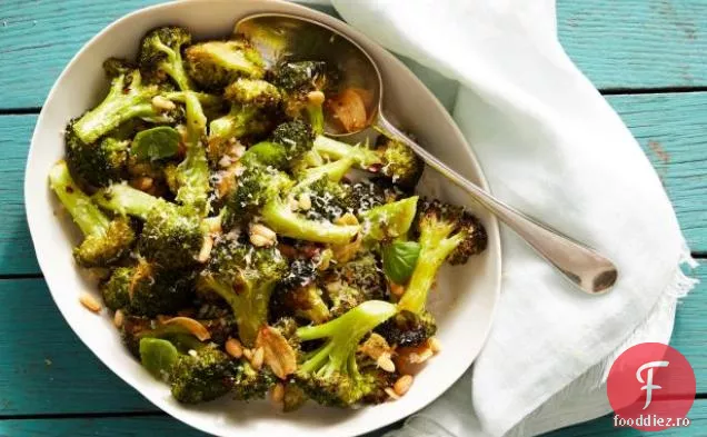 Parmezan-Broccoli Prăjit