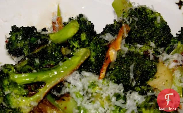 Broccoli Prăjit Cu Usturoi Și Parmezan Reggiano