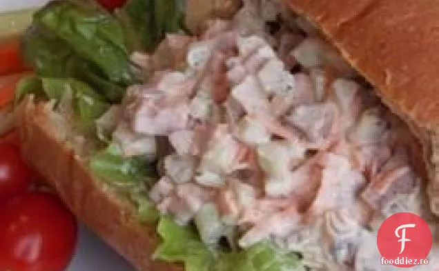 Umplutură De Sandwich Cu Salată De Vită