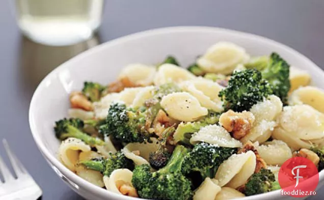 Orecchiette cu Broccoli prăjiți și nuci