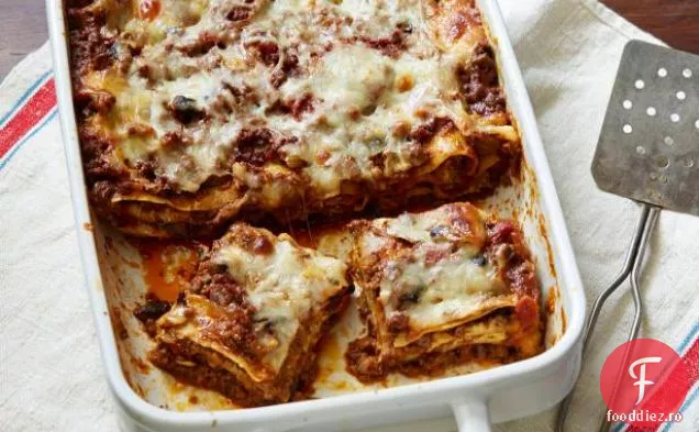 Lasagna din carne și ciuperci