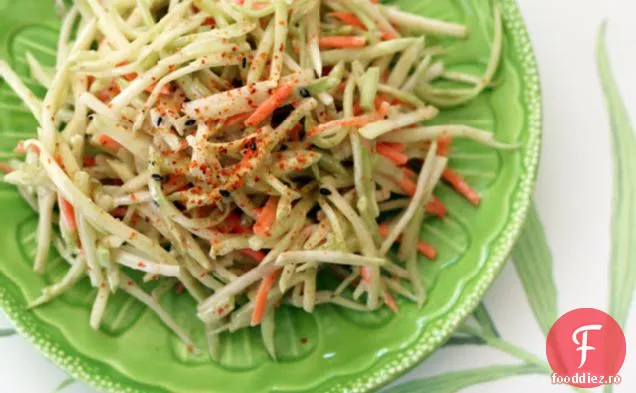 Șapte Condimente Broccoli Slaw