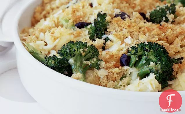 Gratin de Broccoli și conopidă cu brânză Cheddar