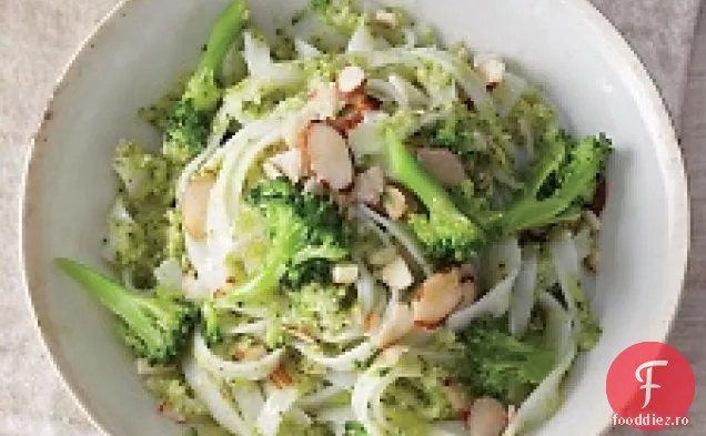 Fidea de orez cu pesto de Broccoli-migdale