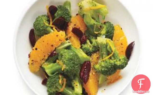 Salată De Broccoli, Portocale Și Măsline
