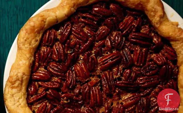 Melasă-Bourbon Pecan Pie
