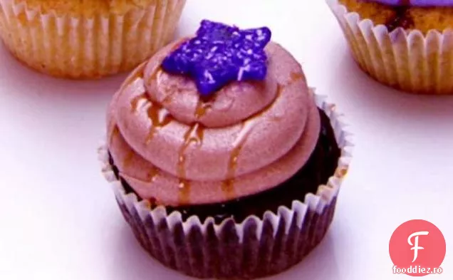 Cupcakes cu Ganache de ciocolată vegană cu Caramel sărat și unt de ciocolată neagră