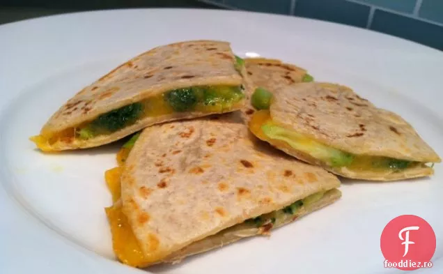 Broccoli Și Cheddar Quesadillas