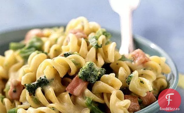 Rotini și brânză cu Broccoli și șuncă