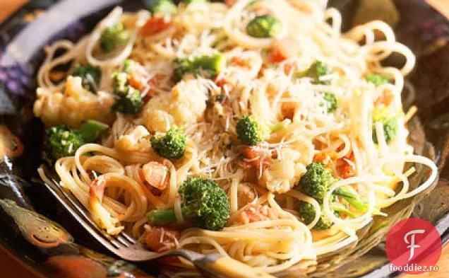 Paste cu Broccoli și conopidă în sos de muștar