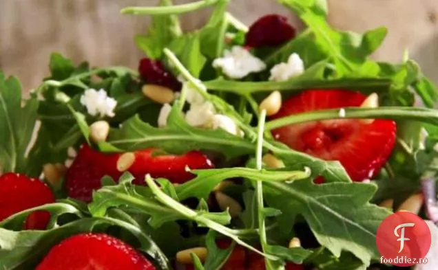 Salata de primăvară a lui Cheech cu vinetă de zmeură