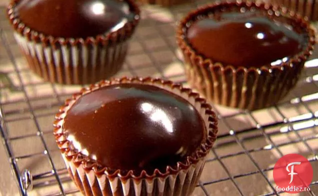 Prajiturele cu branza de ciocolata cu glazura Ganache