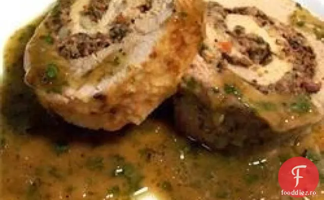 Friptură de porc prăjită cu brânză albastră și umplutură de măsline