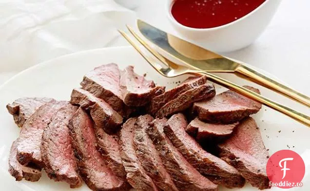 Friptură de fier plat cu sos de vin roșu