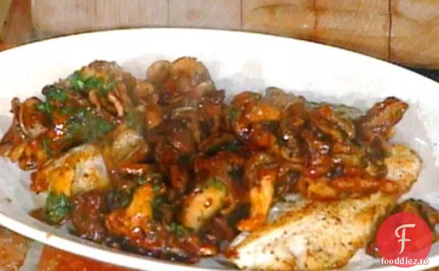 Grouper la cuptor cu ciuperci sălbatice: Grouper al Forno con Funghi Trifolati