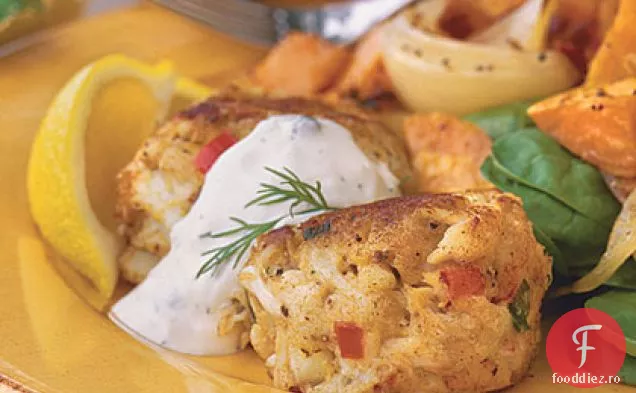 Prăjituri De Crab Din Maryland Cu Sos Cremos De Caper-Mărar