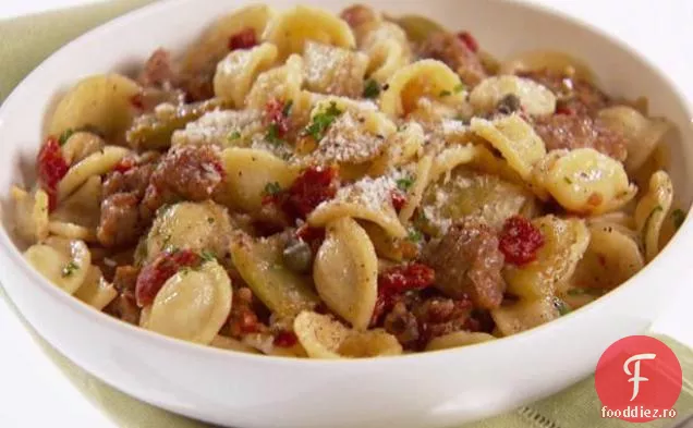 Orecchiette cu fenicul prăjit și cârnați