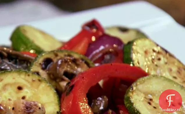 Salată De Legume La Grătar