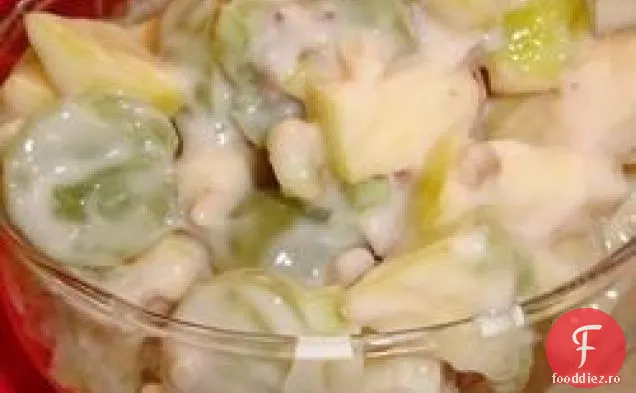 Salată De Mere Din Malul Stâng