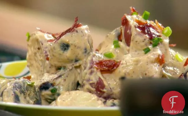 Salată cremoasă de cartofi și Prosciutto