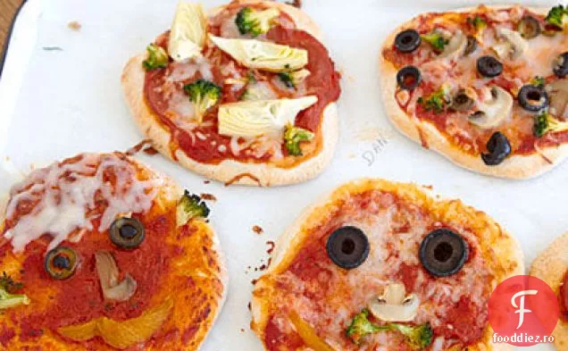 Faceți-Vă Propriile Mini Pizza