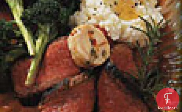 Fripturi cu ochi de coastă cu brânză de capră, Caper și unt de roșii uscat la soare