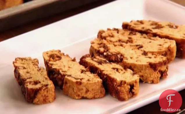 Biscotti cu alune caramelizate