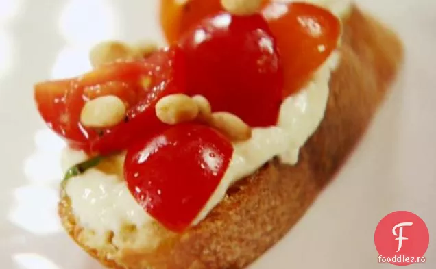 Crostini de roșii cu feta bătută
