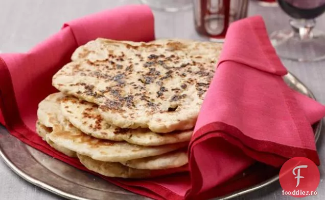 Naan: Pâine Plată Indiană La Cuptor