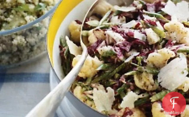 Salată Radicchio Cu Fasole Verde Și Conopidă