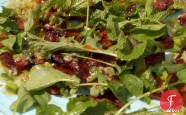 Coaste scurte marinate cu Scallion la grătar și salată de mentă